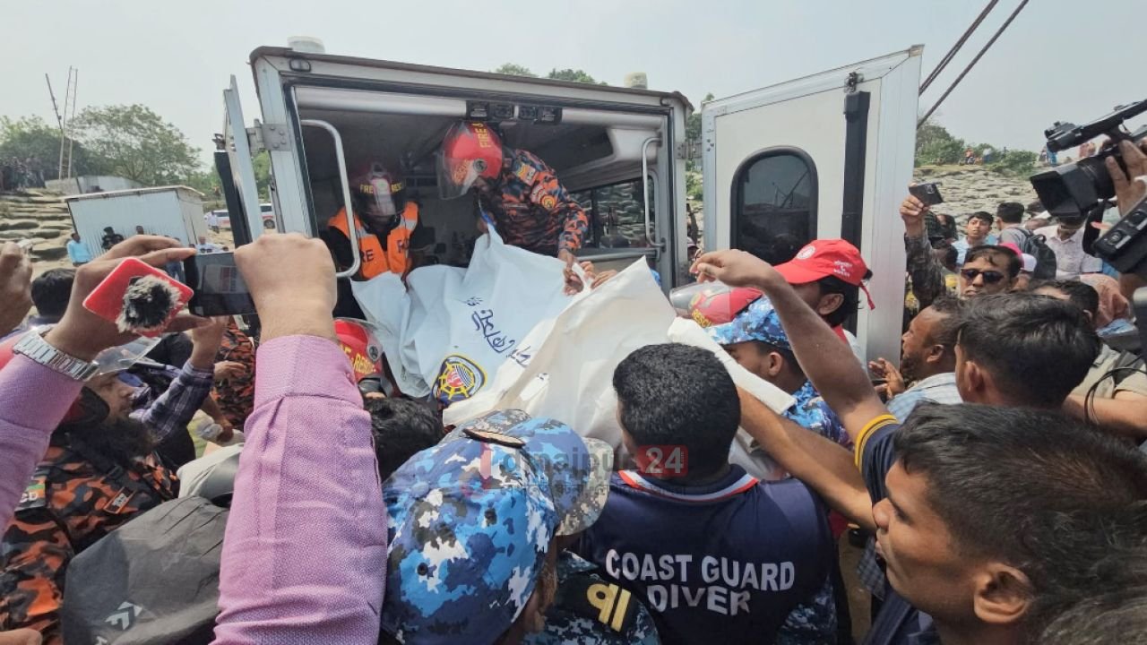 দৌলতদিয়া ট্র্যাজেডি: ২৫ জনের মরদেহ উদ্ধার, ২৩টি হস্তান্তর