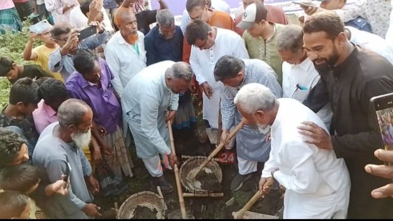 কৃষি উন্নয়ন ও জলাবদ্ধতা নিরসনে আটোয়ারীতে খাল খনন কর্মসূচির উদ্বোধন
