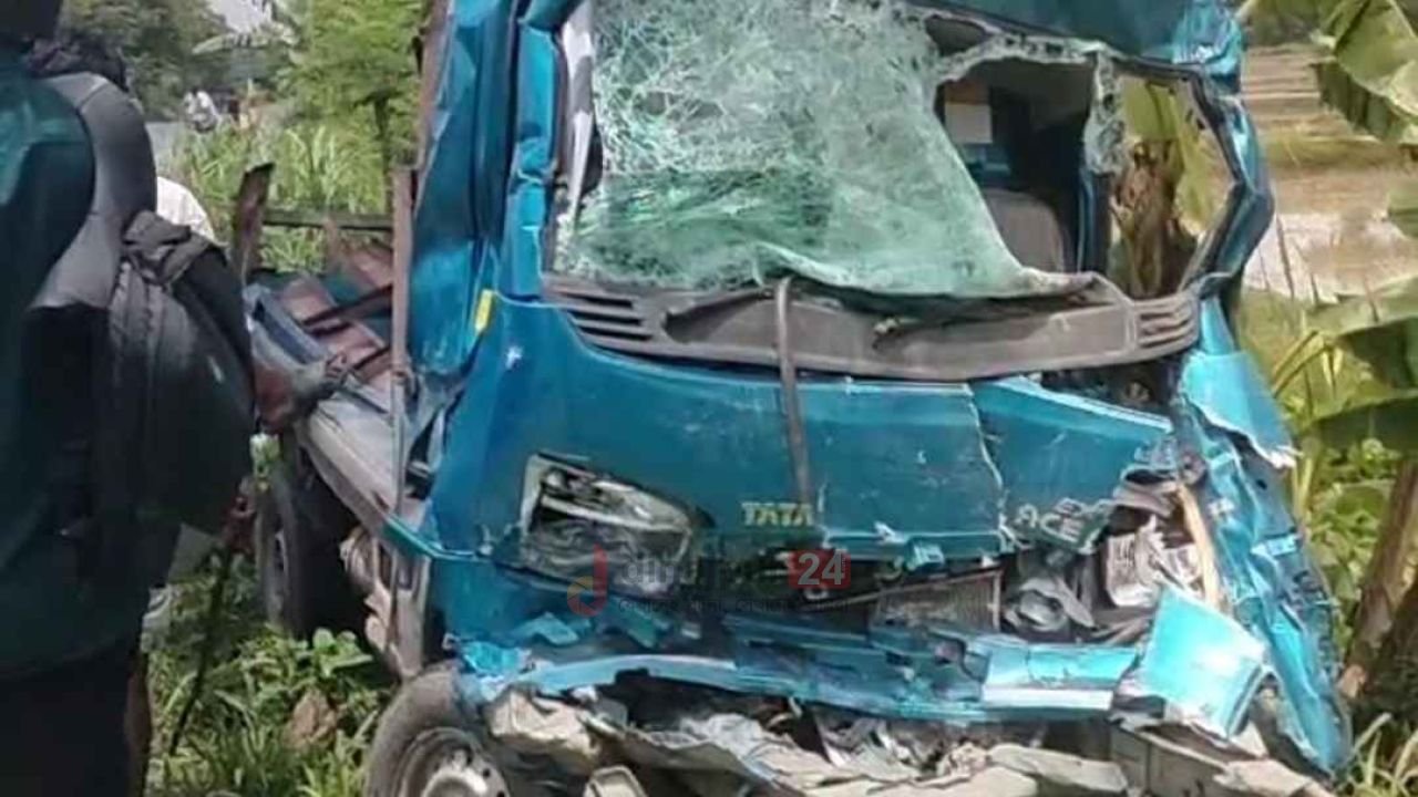 বগুড়ায় ট্রাক-পিকআপ সংঘর্ষে নিহত ৪