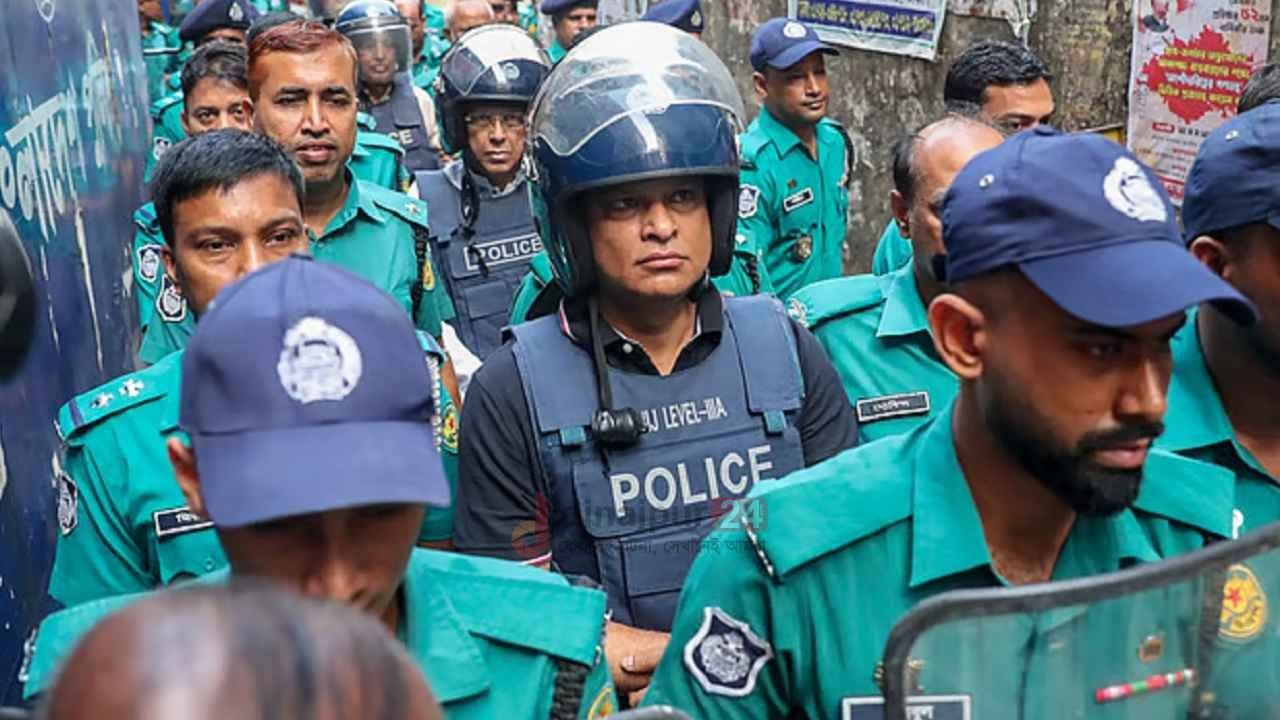 অব্যাহতি চান জিয়াউল আহসান ট্রাইব্যুনালে হাতকড়া ও হেলমেট থেকে 