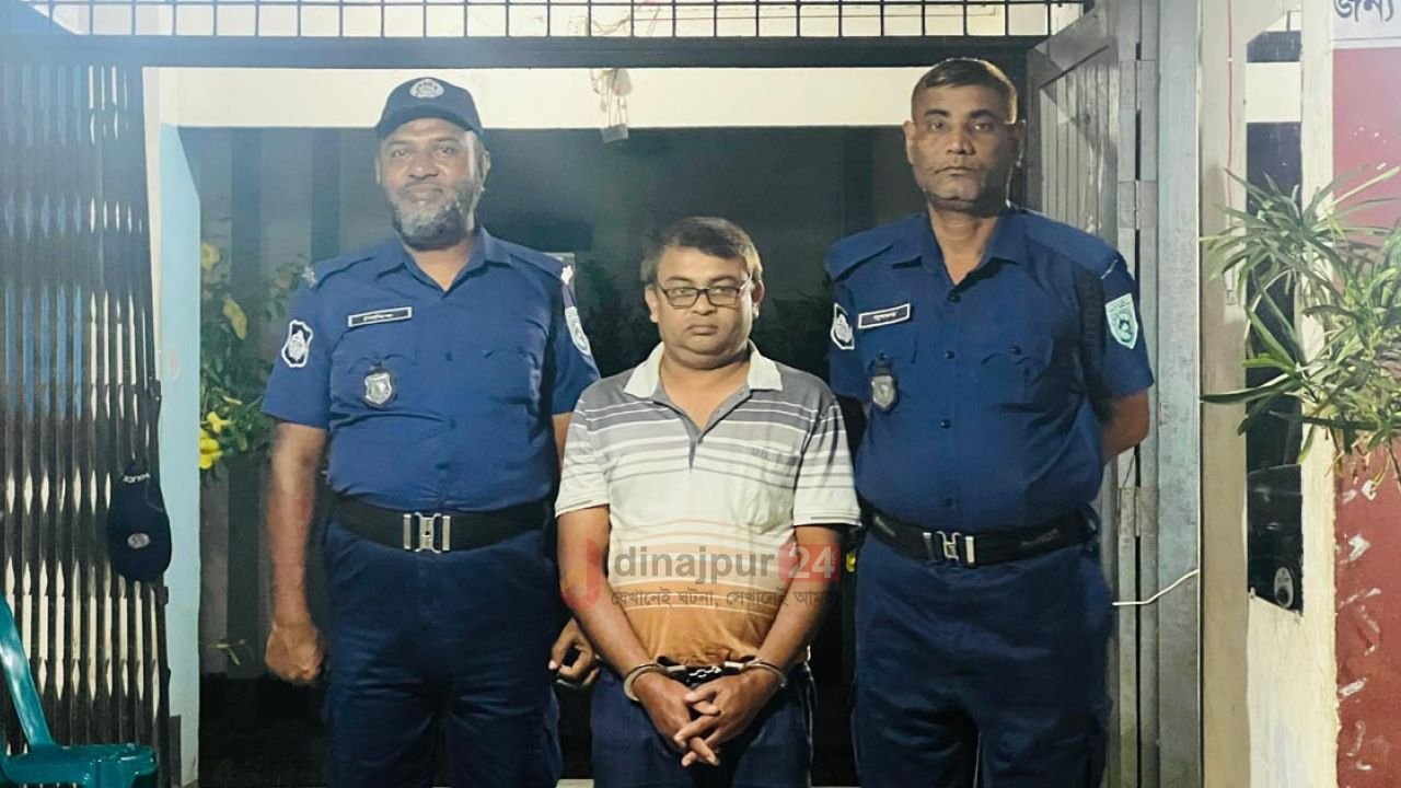 দিনাজপুরে অন্যের প্যাডে প্রেসক্রিপশন, ‘ভুয়া’ চিকিৎসকের জেল-জরিমানা